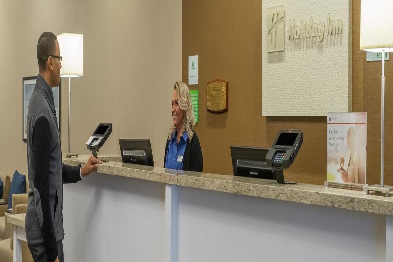 Holiday Inn - Terre Haute By Ihg Exterior foto